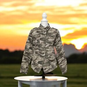 JJ‎ WINTER GREEN CAMO JACKET SIZE LARGE ZIP FRONT WITH HIDDEN SNAPS NWT